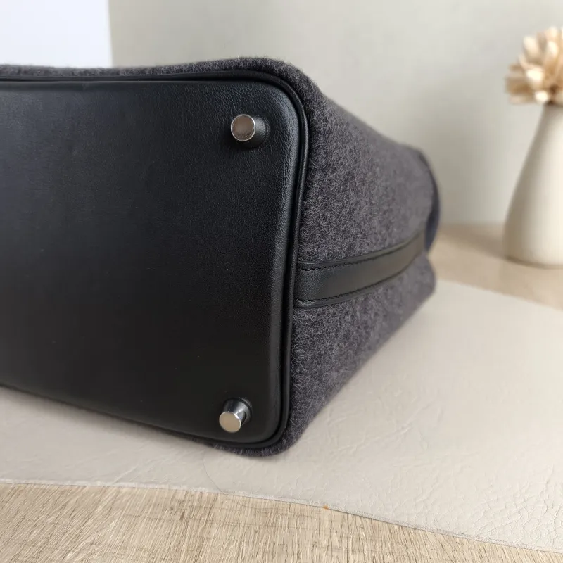 Hermès Top Handle Bag Picotin Lock 18 18 89Black Small 18 × 13 × 18 cm U — detail view 10 of 10