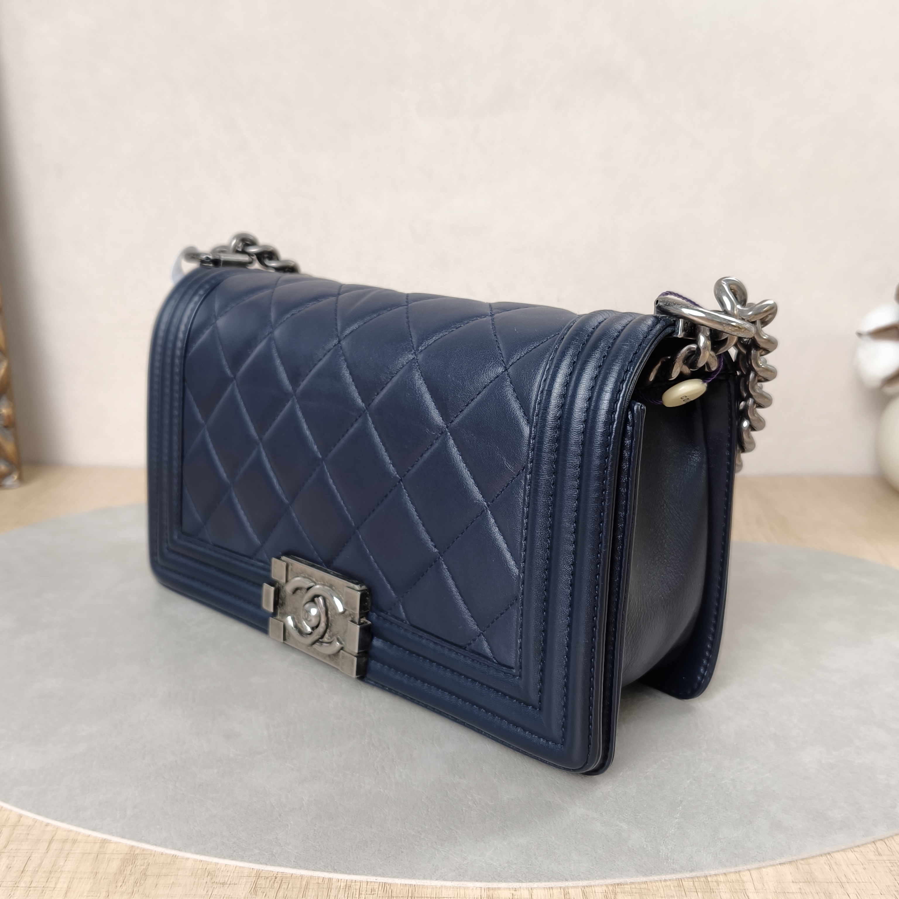 Chanel Crossbody Bag Le BoyBlue Calfskin Medium25 × 9 × 15 cm — cover view 2 of 5