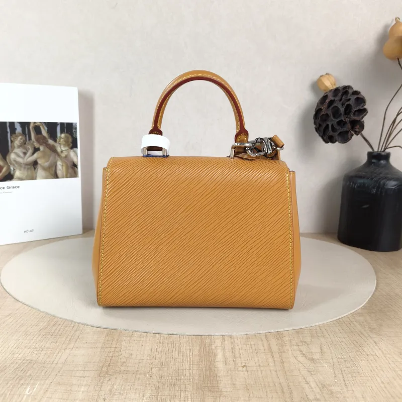 Louis Vuitton Crossbody Bag CLUNY Yellow Epi Embossed Calfskin Mini 20 × 7.5 × 16 cm — cover view 5 of 5