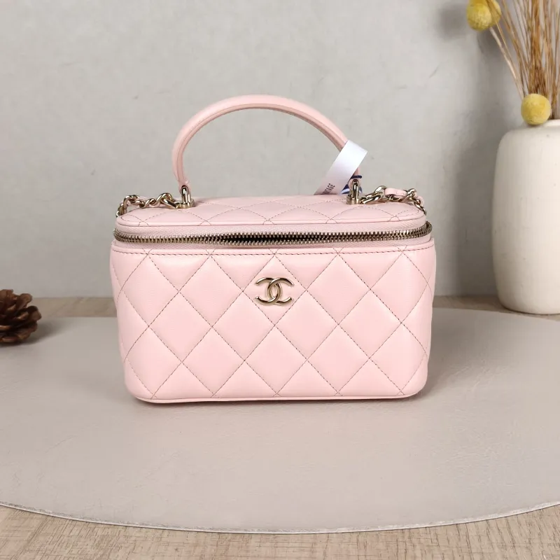 Chanel Crossbody Bag Edition Pink Lambskin Mini 16 × 8 × 9.5 cm
