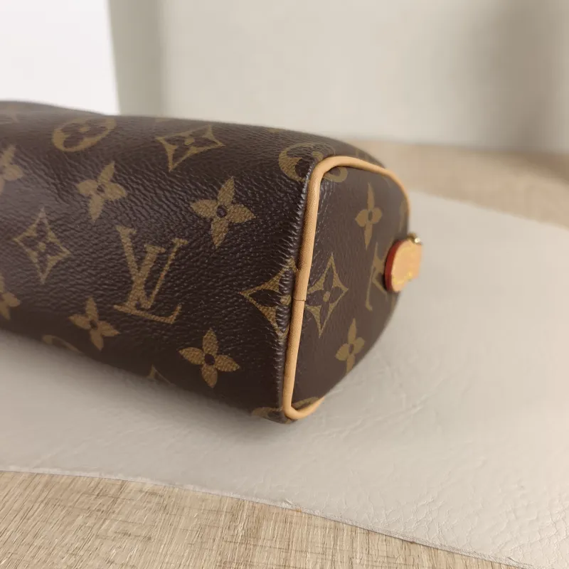 Louis Vuitton Crossbody Bag Speedy Nano Shoulder Strap PVC nano 16 × 7.5 × 10 cm — detail view 9 of 10