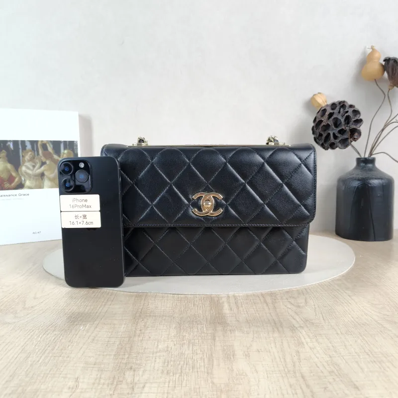 Chanel Shoulder Bagtrendy cc Shoulder Bag Black Lambskin Medium26 × 6 × 17 cm — cover view 4 of 6