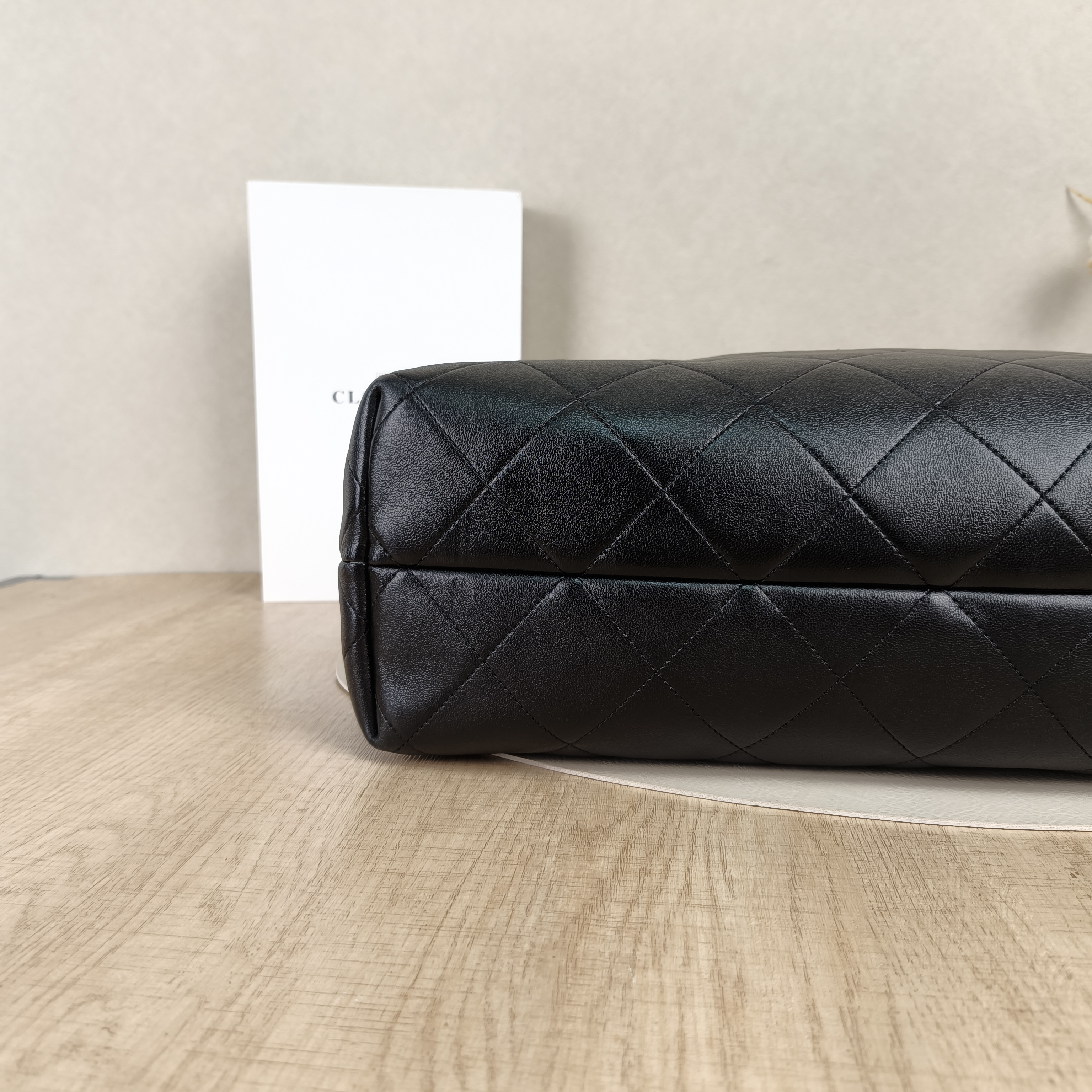 Chanel Shoulder Bag25a Suede Top Handle Bag Black Suede Medium40 × 16 × 28 cm — cover view 7 of 8