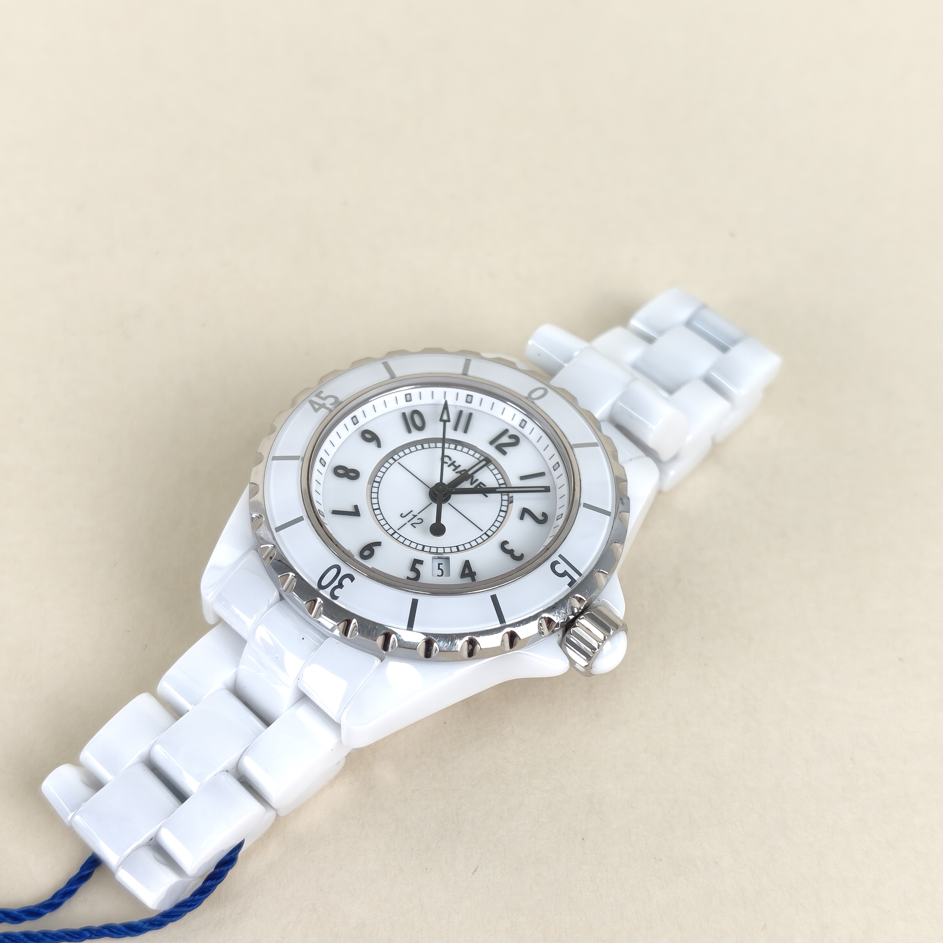 Chanel Watch J12Collection Watch White One Size33 — cover view 5 of 9