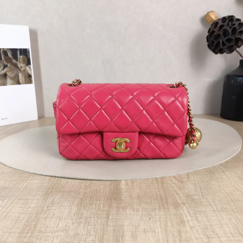 Chanel Crossbody Bag mini Red Lambskin One Size 20 × 6 × 12 cm 30