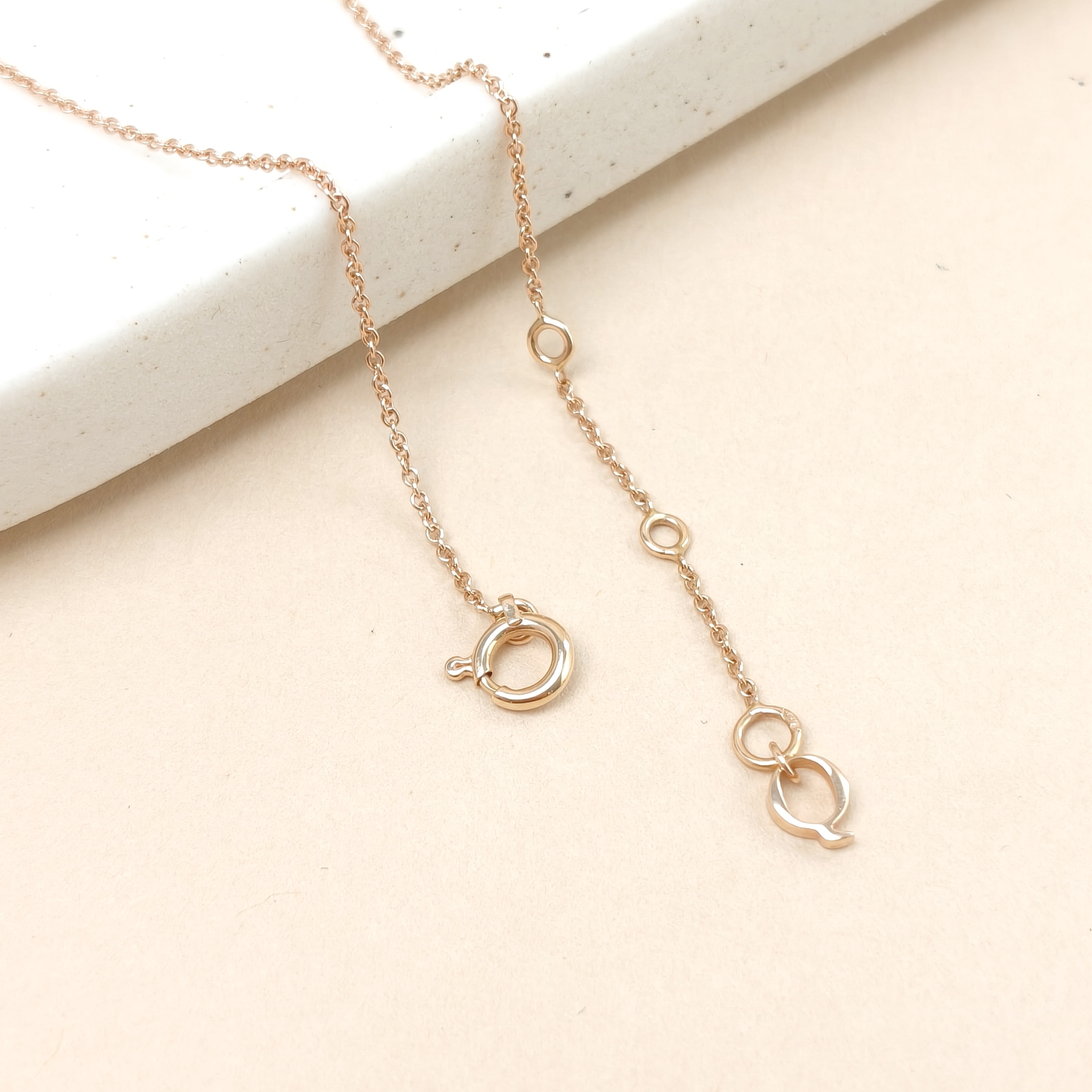 Qeelin Bracelet Petite Yu Yi Red Agate Bracelet 18KR ose Gold 10.2*7.5㎜ 15-18㎝ — cover view 3 of 11