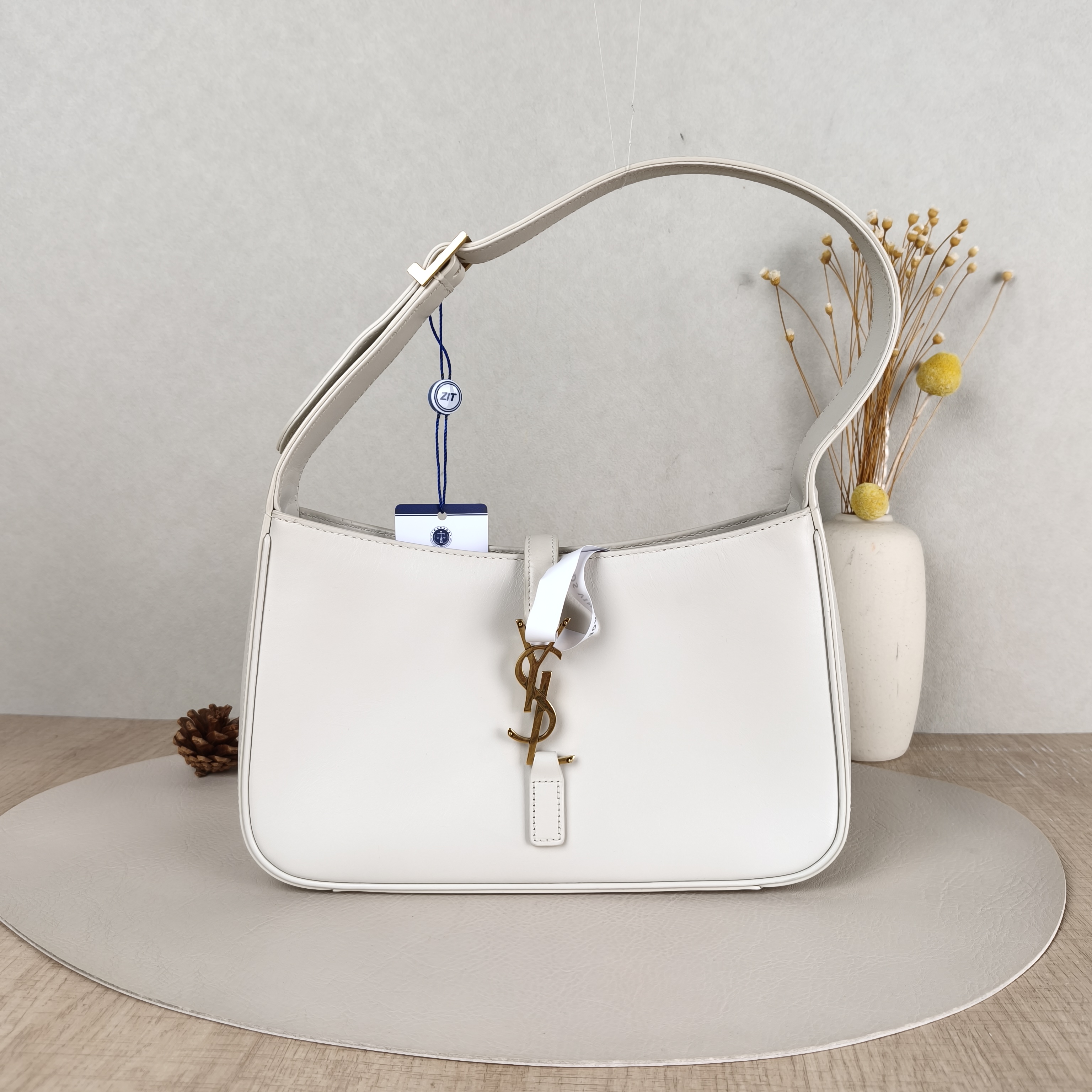 SAINT LAURENT Shoulder Bag LE 5 À 7 White Calfskin Small23 × 6.5 × 16 cm