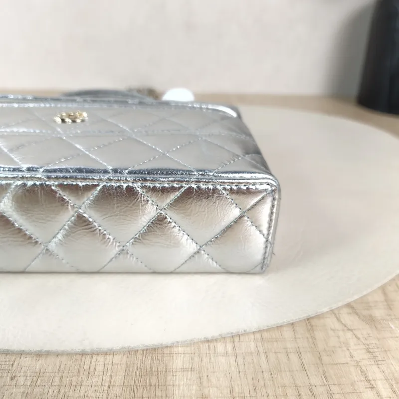 Chanel Top Handle Bag lp Silver Waxed Leather One Size19.5 × 5 × 17 cm — detail view 1 of 13