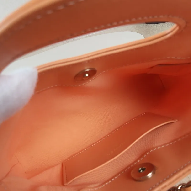 Chanel Crossbody Bag31Bag Calfskinnano20.5 × 3.5 × 17 cm — detail view 5 of 10