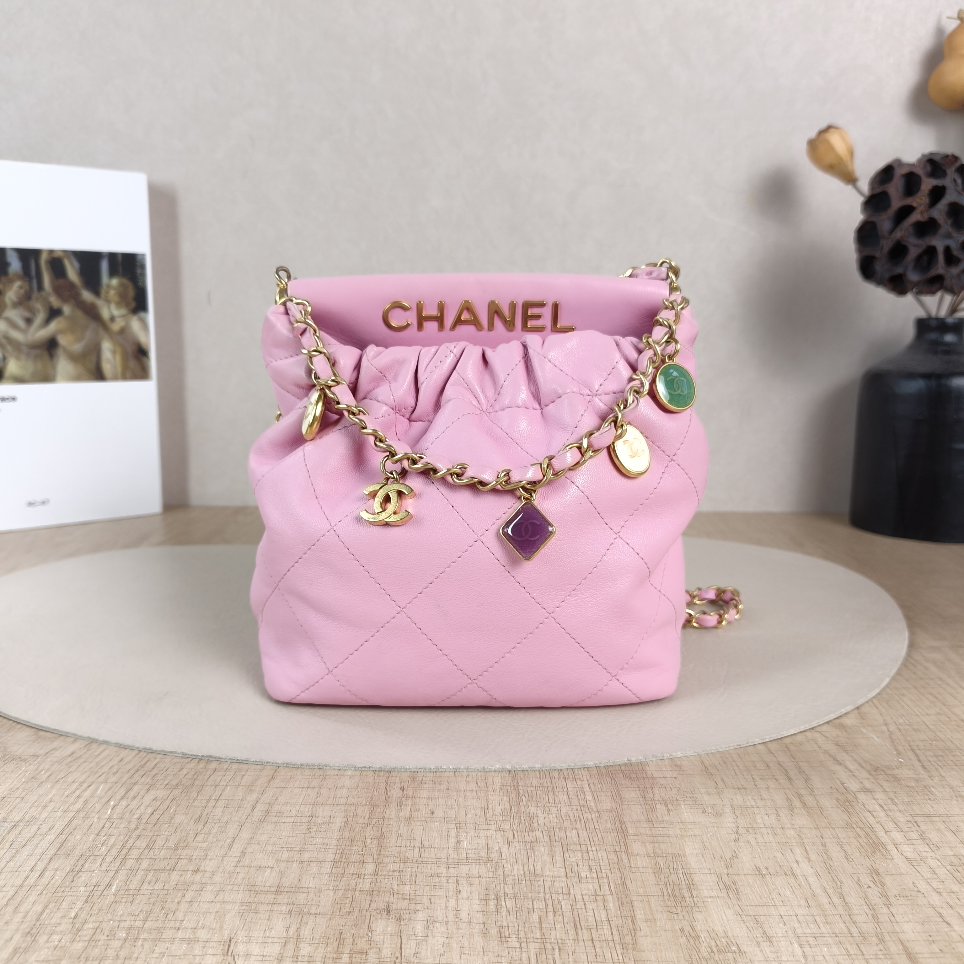 Chanel Crossbody Bag Crossbody Bag Pink Lambskin One Size16 × 8 × 17 cm