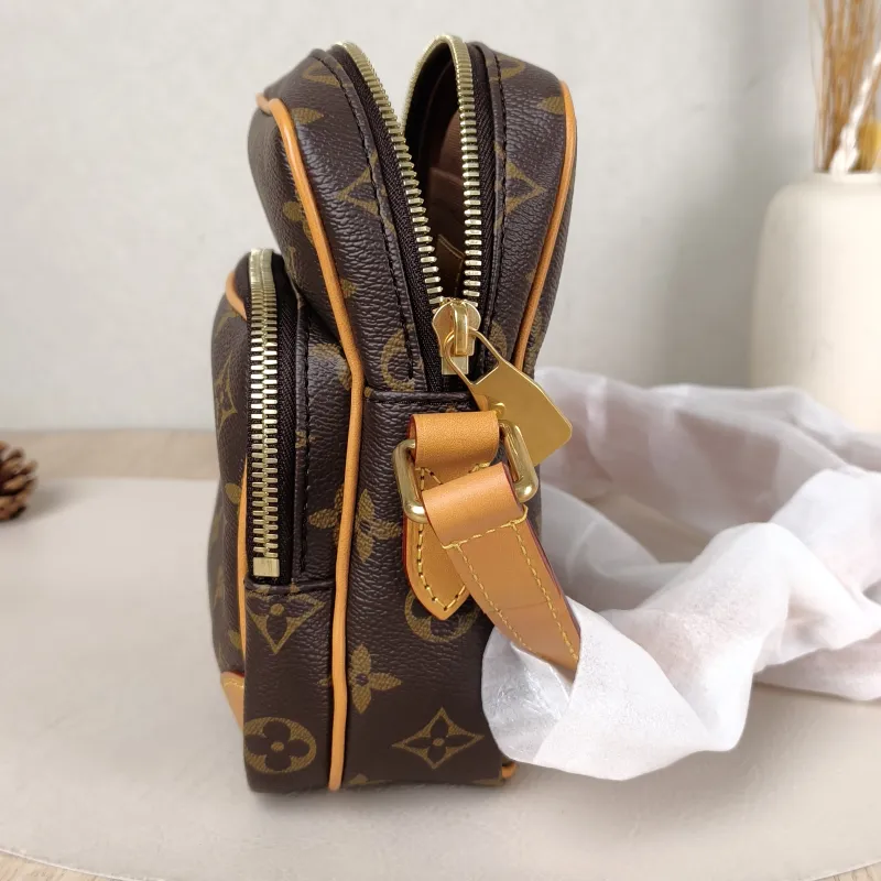 Louis Vuitton Crossbody Bag Amazone Camera Bag Monogram PVC One Size 13.5 × 8 × 20 cm — detail view 11 of 11