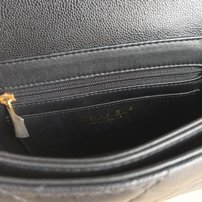 Chanel Crossbody Bag Black with Gold-Tone Hardware Grained Calfskin Small 20 × 5 × 15 cm — detail view 4 of 14