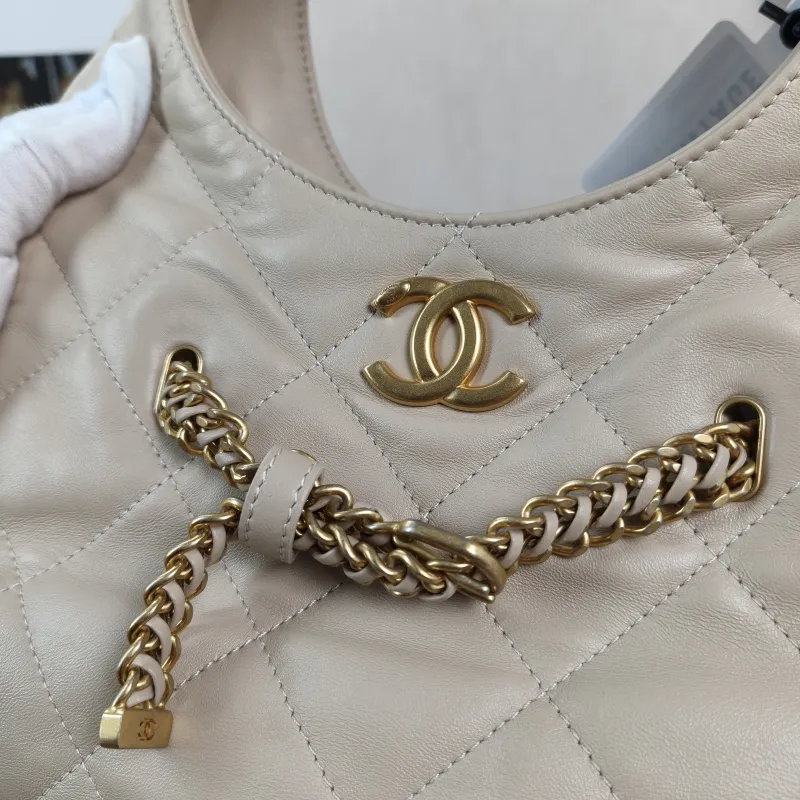 Chanel Top Handle Bag25p hobo Beige Lambskin One Size24 × 10 × 14 cm — detail view 8 of 12
