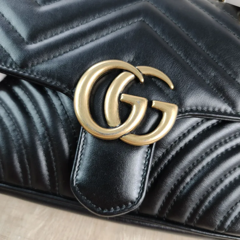 GUCCI Crossbody Bag GG Marmont Small Marmont 22 Black CC alfskin Small 22 × 6 × 13 cm — detail view 2 of 11