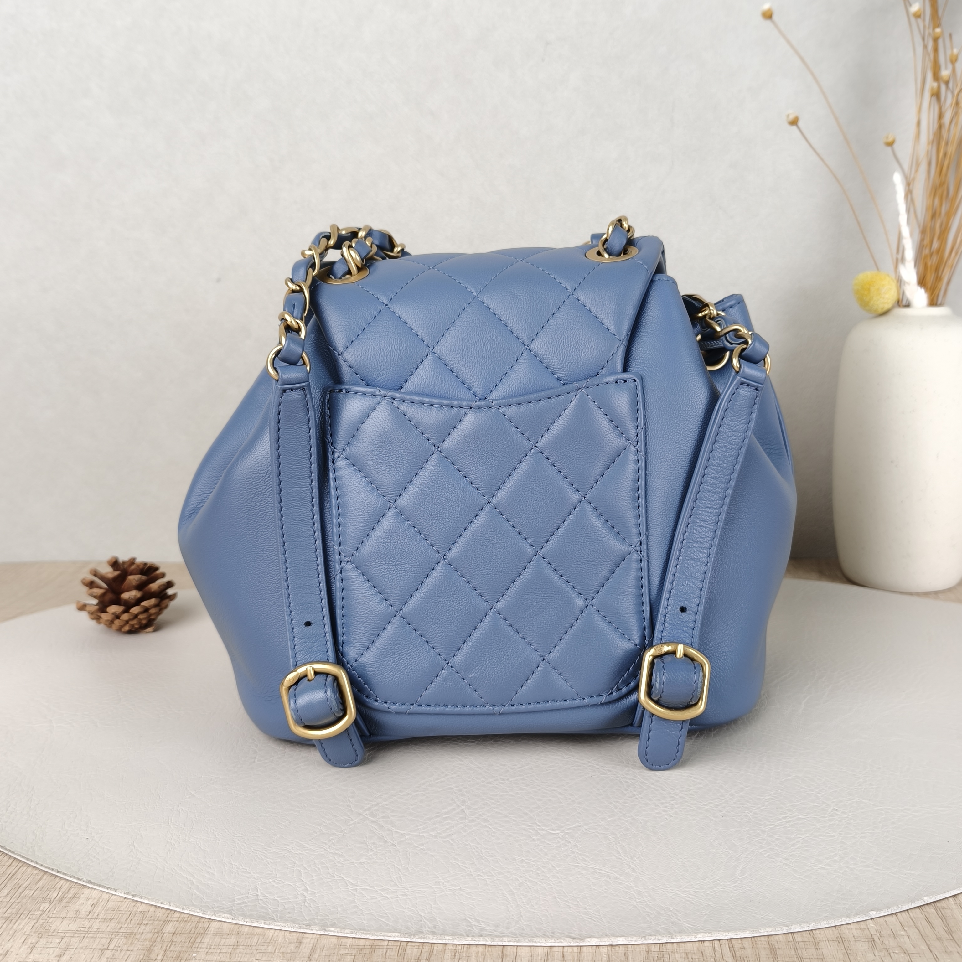 Chanel Backpack Backpack Blue Lambskin One Size20 × 13 × 17 cm — cover view 3 of 5