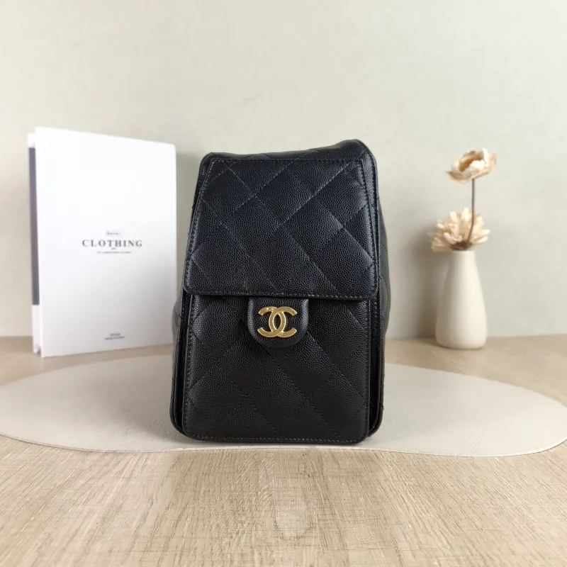 Chanel Shoulder Bag25Bag Black Grained Calfskin Small26 × 14 × 30 cm — detail view 6 of 11