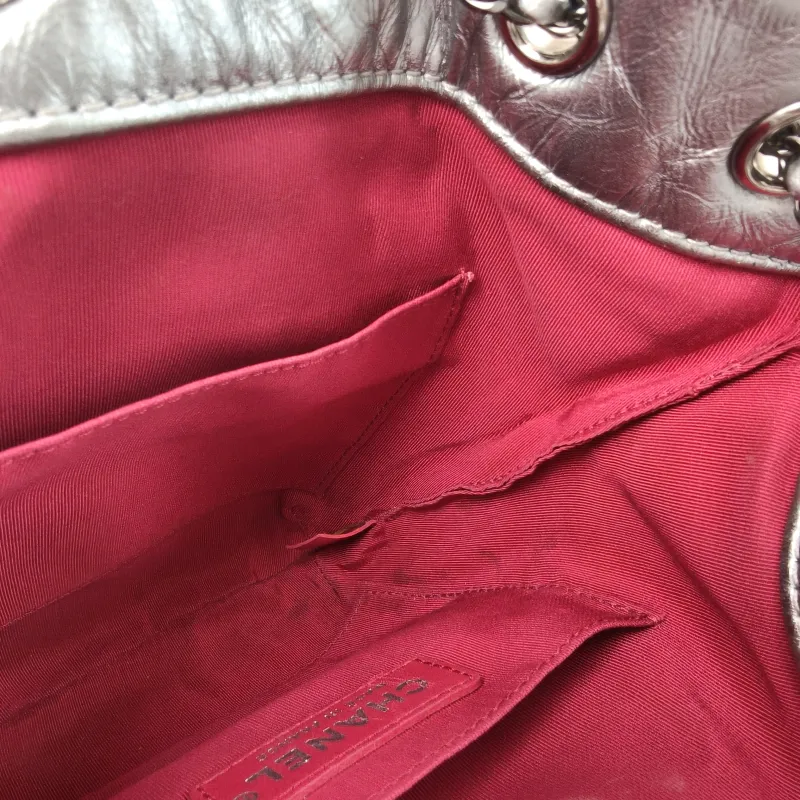 Chanel Crossbody Bag Gabrielle Collection Bucket Bag Silver Calfskin 20 × 6.5 × 22 cm — detail view 12 of 16