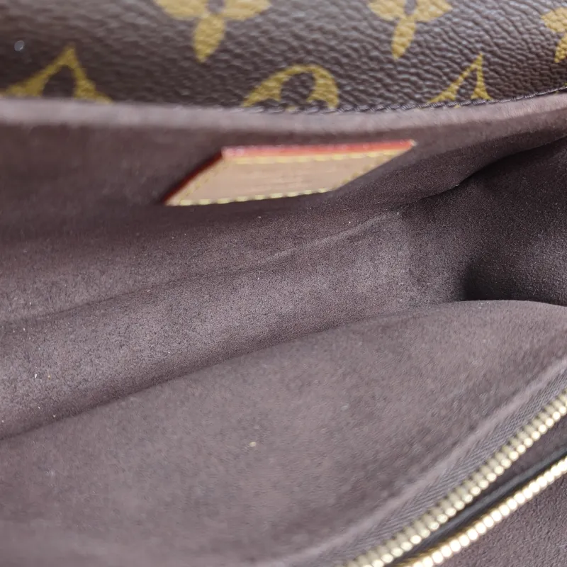 Louis Vuitton Crossbody Bag Pochette Métis East West Monogram PVC Small21.5 × 6 × 13.5 cm — detail view 2 of 18