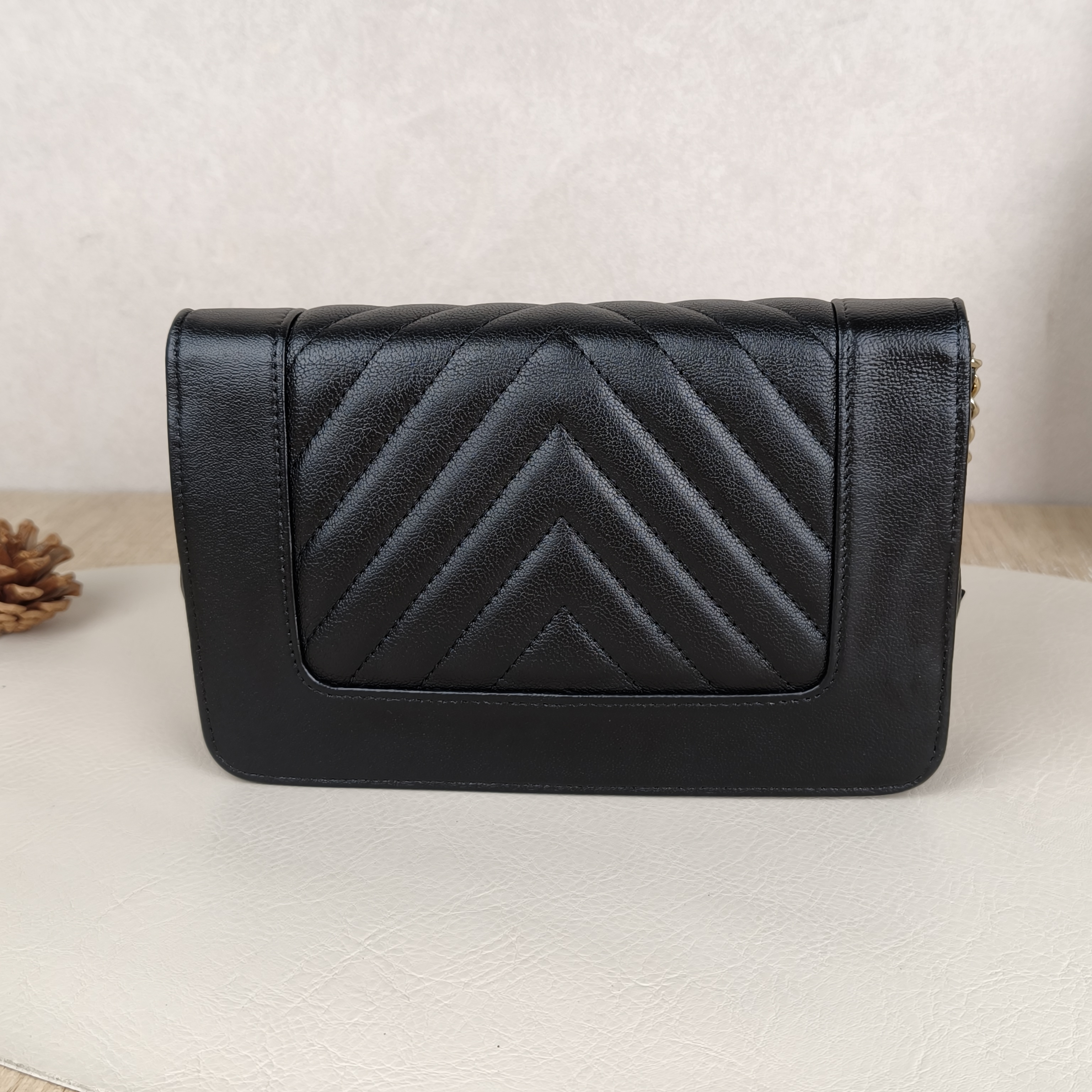 Chanel Crossbody Bagcf Collection Crossbody Bag Black Lambskin One Size19 × 3.5 × 13.5 cm — cover view 2 of 10