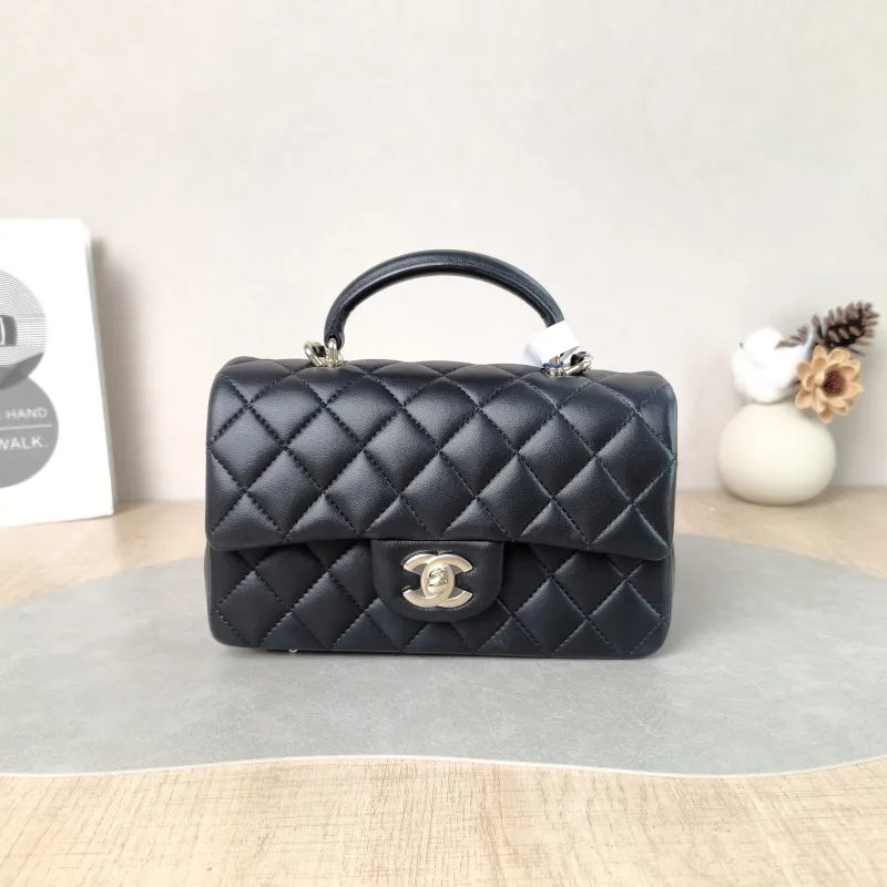 Chanel Crossbody Bag mini Black Lambskin mini 20 × 6 × 12 cm