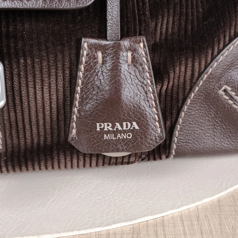 PRADA Shoulder Bag Bonnie Soft Lux Edition Medium 32 × 12 × 15.5 cm — detail view 11 of 13