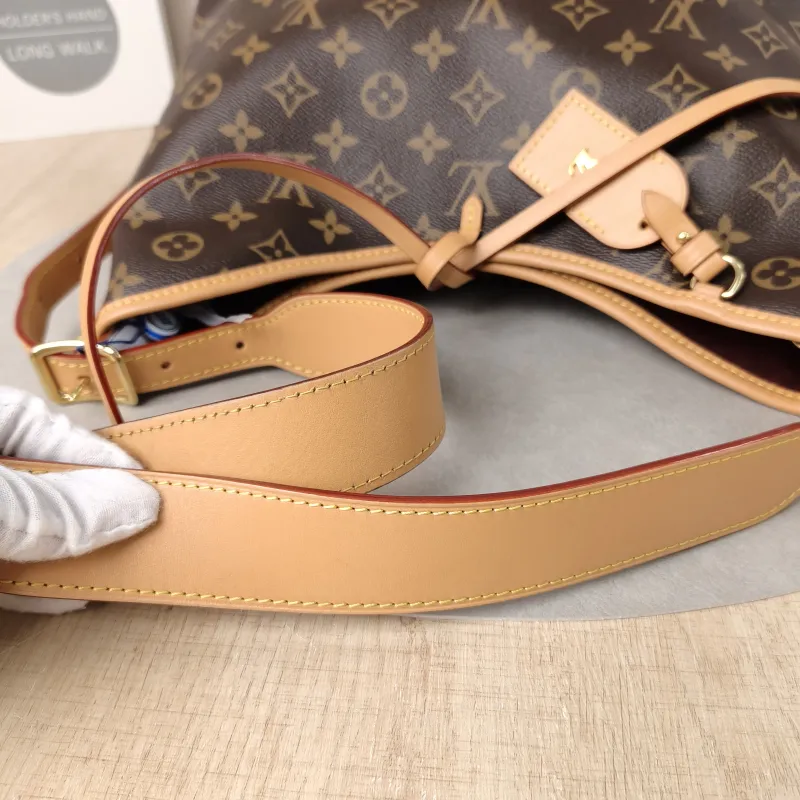 Louis Vuitton Crossbody Bag Carryall Monogram PVC Small 29 × 12 × 24 cm — detail view 8 of 12