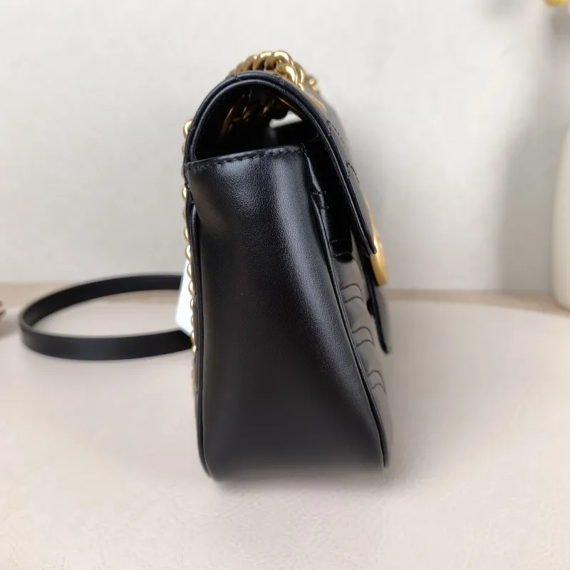 GUCCI Crossbody Bag GG Marmont Medium Marmont 26 Black CC alfskin Medium 26 × 7 × 15 cm — detail view 7 of 13