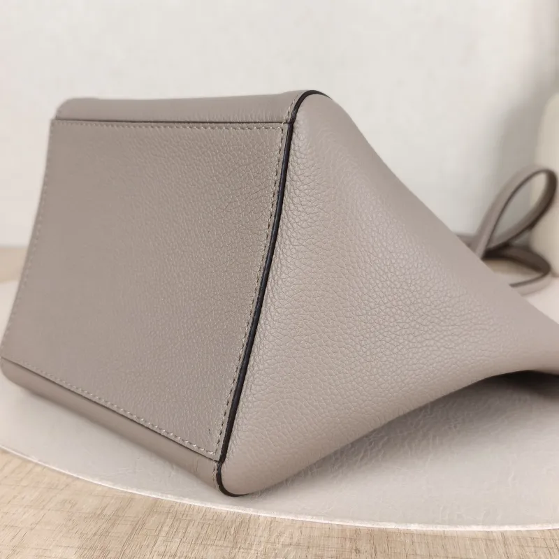FENDI Crossbody Bagorigami Grey Calfskinmini18.5 × 15 × 15 cm — detail view 9 of 11