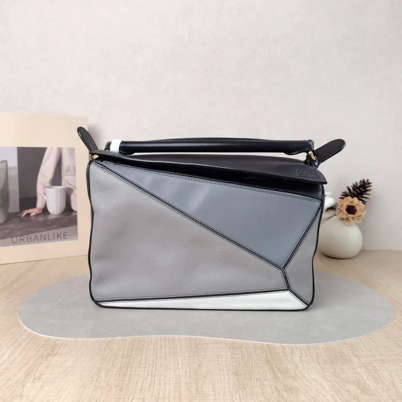 LOEWE Crossbody Bag Puzzle Colorblock Calfskin Medium 29 × 14 × 19.5 cm