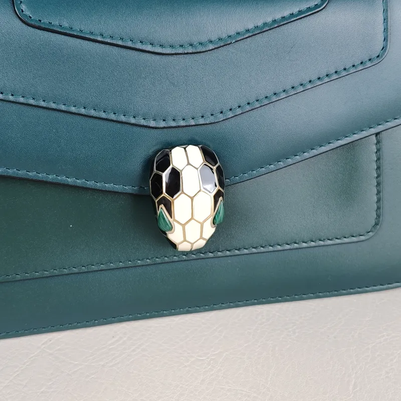 Bvlgari Shoulder Bag Serpenti Forever East-West Collection Crossbody Bag Green Calfskin Small 22 × 5.5 × 13 cm — detail view 7 of 14