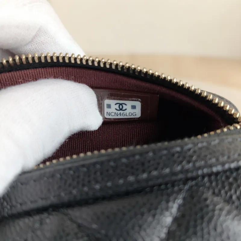 Chanel Crossbody Bag Crossbody Bag Black Grained Calfskin One Size 18.5 × 11 × 11.5 cm — detail view 1 of 11