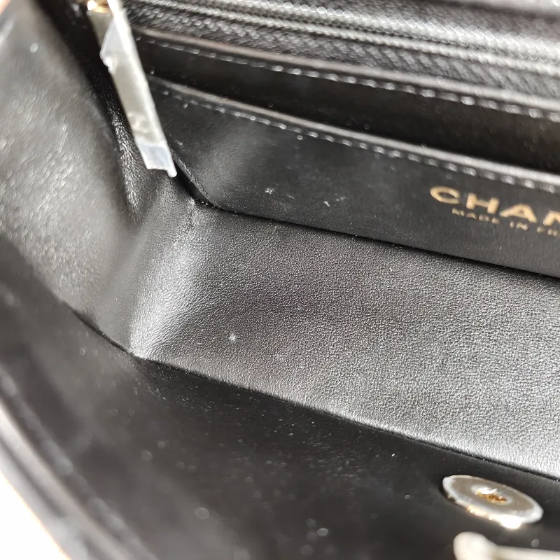 Chanel Crossbody Bag mini Black Lambskin mini 20 × 6 × 12 cm — detail view 6 of 12