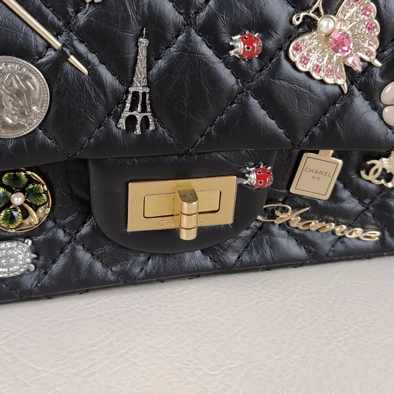 Chanel Crossbody Bag2.55 Edition Black Calfskinmini20 × 6 × 15.5 cm — detail view 7 of 13