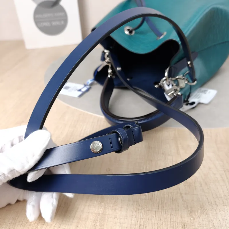 GUCCI Crossbody Bag NÉONOÉ Bucket Bag BB Monogram PVC Medium 24 × 7 × 14.5 cm — detail view 8 of 13