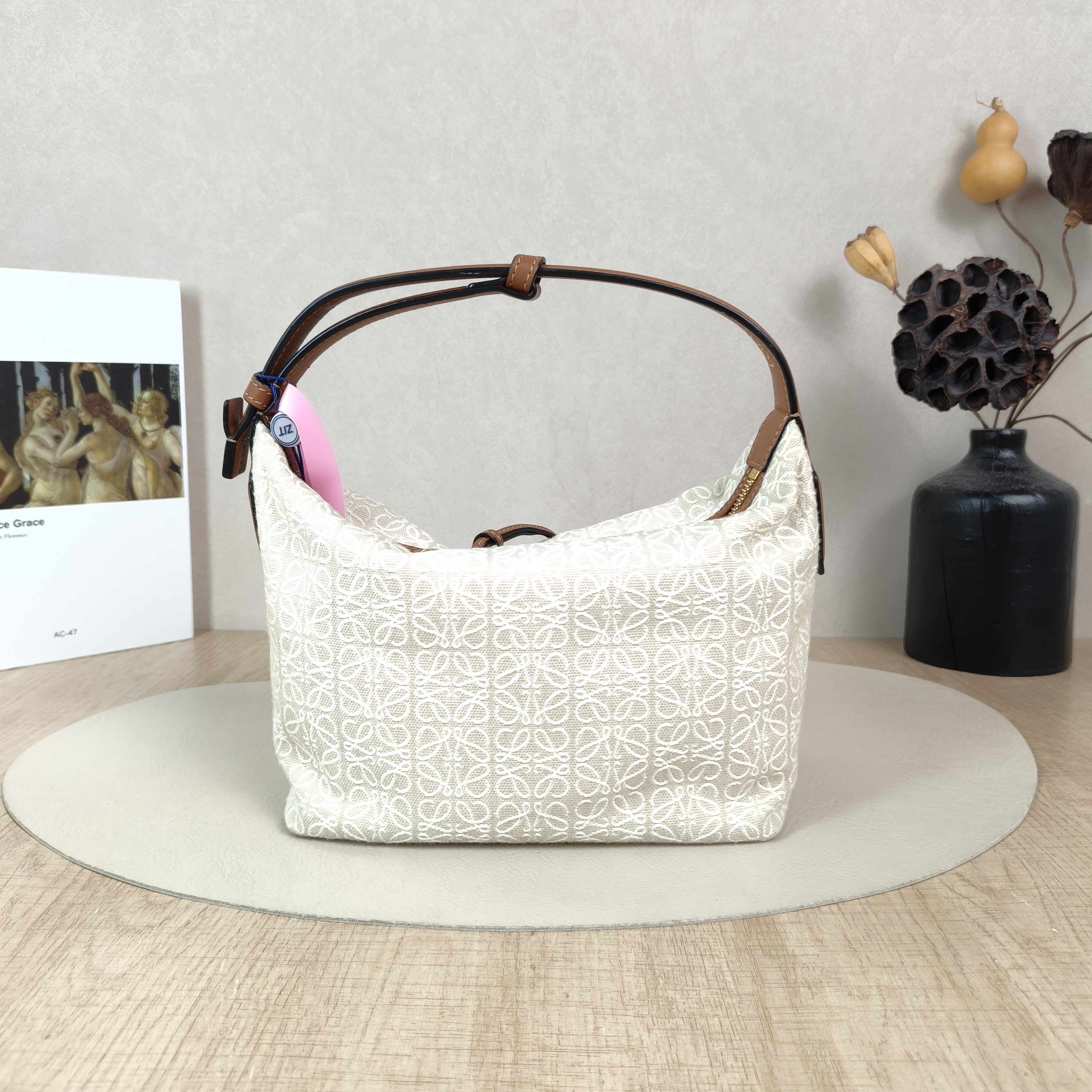LOEWE Top Handle Bagcubi Vanity Case Bag White Monogram Canvas Small20 × 11 × 15 cm
