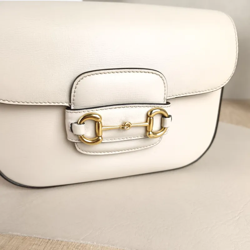 GUCCI Crossbody Bag Horsebit 1955 Horsebit Small White Calfskin Small 20.5 × 5 × 14.5 cm — detail view 3 of 11