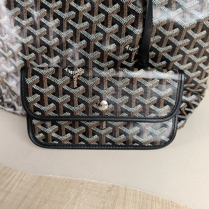 GOYARD Shoulder Bag Boheme Hobo​ Black ine Canvas Small 43 × 14 × 27 cm — detail view 5 of 10