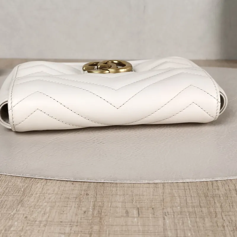 GUCCI Crossbody Bag GG Marmont Mini Marmont Mini White Calfskin Mini 16.5 × 4.5 × 9.5 cm — detail view 3 of 11