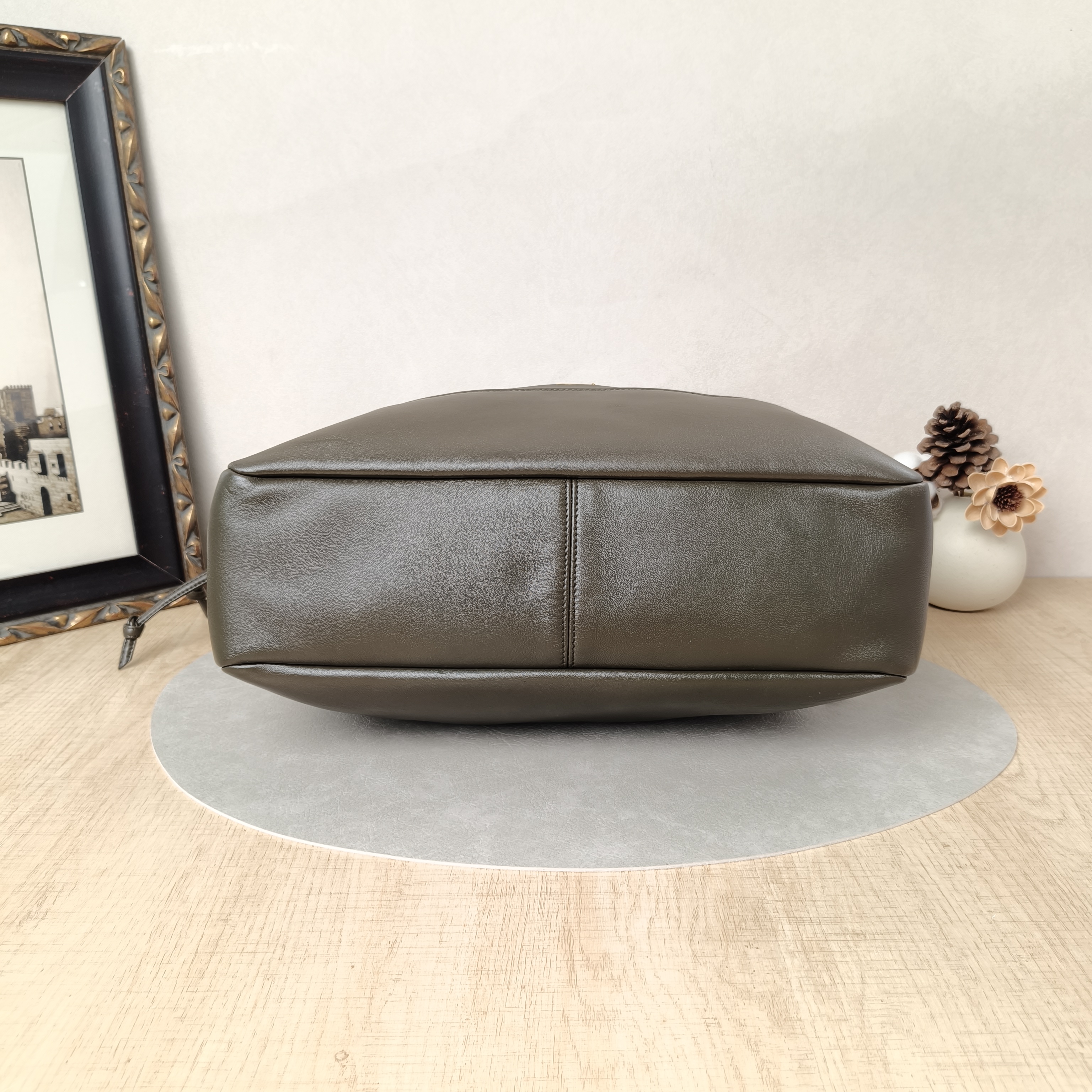 SAINT LAURENT Shoulder Bag JAMIE SHOPPING Shopping Tote Green Lambskin Medium35 × 10 × 35 cm — cover view 4 of 10