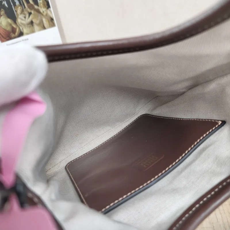 Miumiu Shoulder Bag IVY Tote Shopping Tote Calfskinmini20*24 — detail view 2 of 11