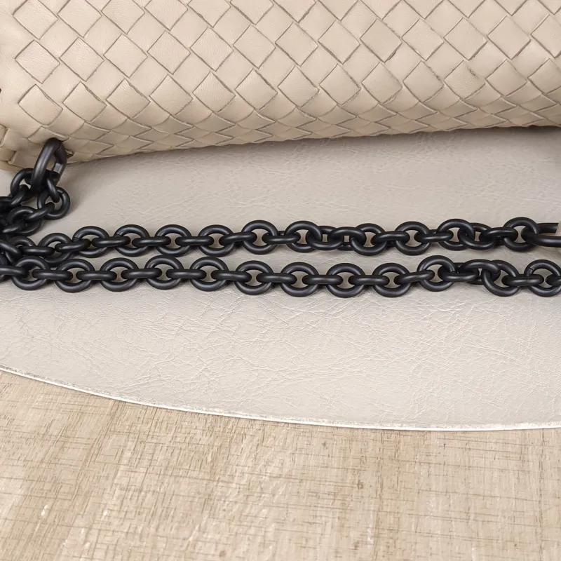 Bottega Veneta Shoulder Bag Woven Messenger Bag Pink Lambskin One Size24 × 8 × 17 cm — detail view 4 of 12