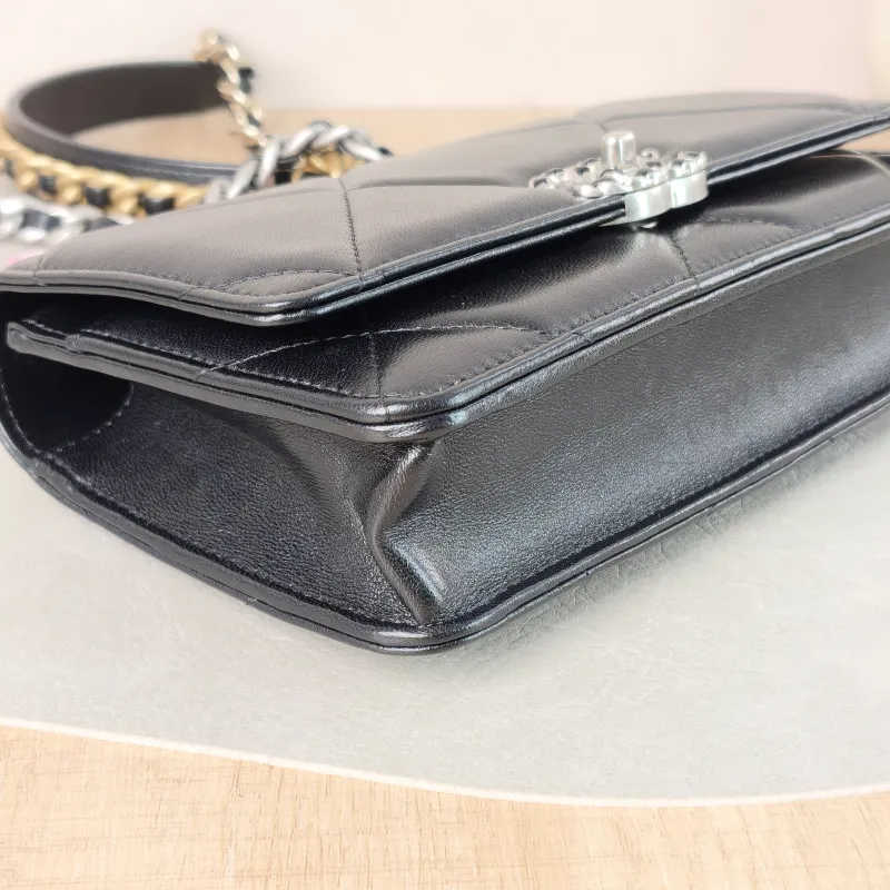 Chanel Crossbody Bag 19Bag WOC Black SL ambskin Mini 19.2 × 3.5 × 12.3 cm — detail view 3 of 11