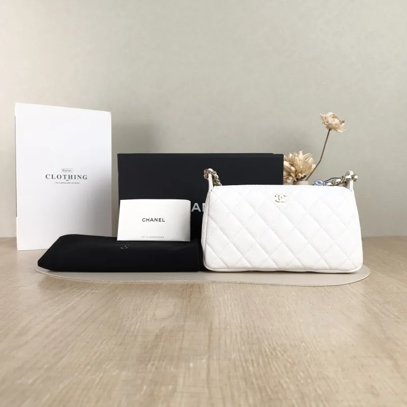Chanel Crossbody Bag White Gold Grained Calfskin One Size 21 × 5 × 12 cm — cover view 2 of 6