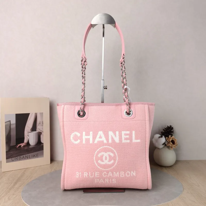 Chanel Shoulder Bag Pink One Size 26 × 10 × 26 cm