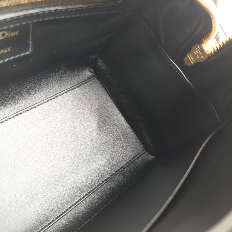 DIOR Crossbody Bag Groove 20 Top Handle Bag Black Calfskin Small 20.5 × 12 × 13.5 cm — detail view 8 of 11