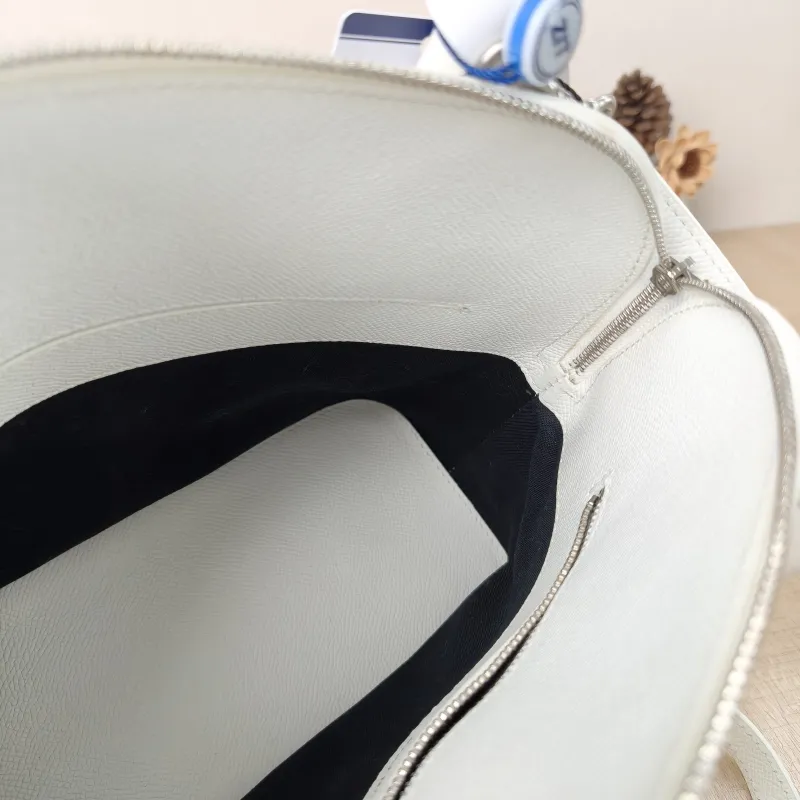 BALENCIAGA Top Handle Bag Ville Dome Bag White Calfskin Small26 × 11 × 22 cm — detail view 4 of 13