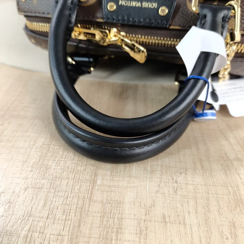 Louis Vuitton Crossbody Bag Speedy Trunk 20 Monogram PVC Small 20.5 × 11 × 13.5 cm — detail view 2 of 12