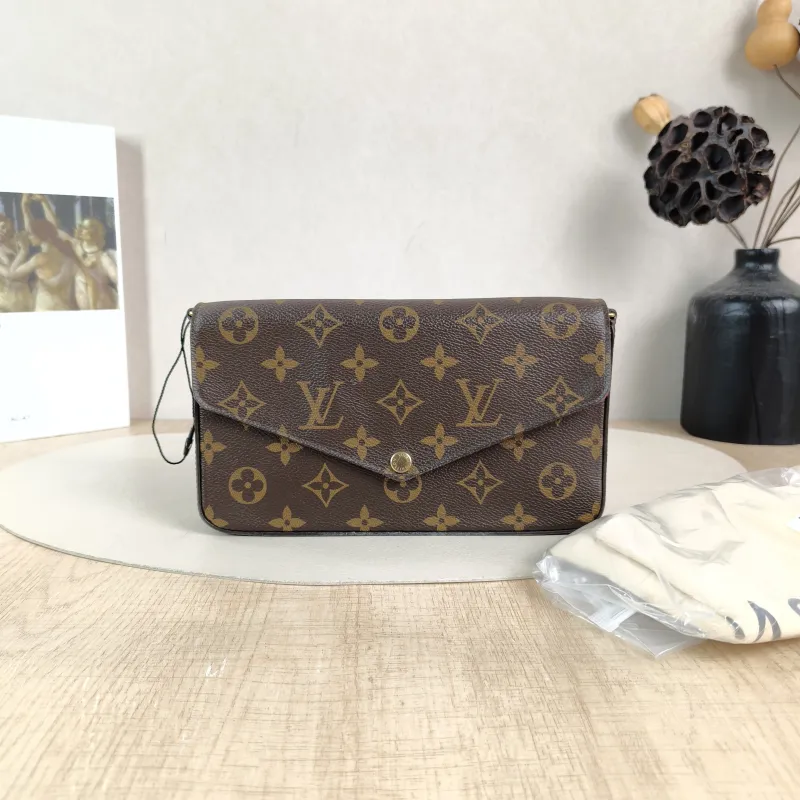 Louis Vuitton Crossbody Bag Pochette Félicie Monogram PVC Small21 × 3 × 12 cm — cover view 5 of 6