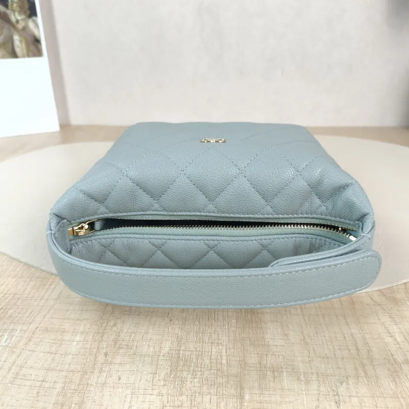 Chanel Crossbody Bag Crossbody Bag Blue Grained Calfskin One Size 21.5 × 7.5 × 19 cm — detail view 9 of 12