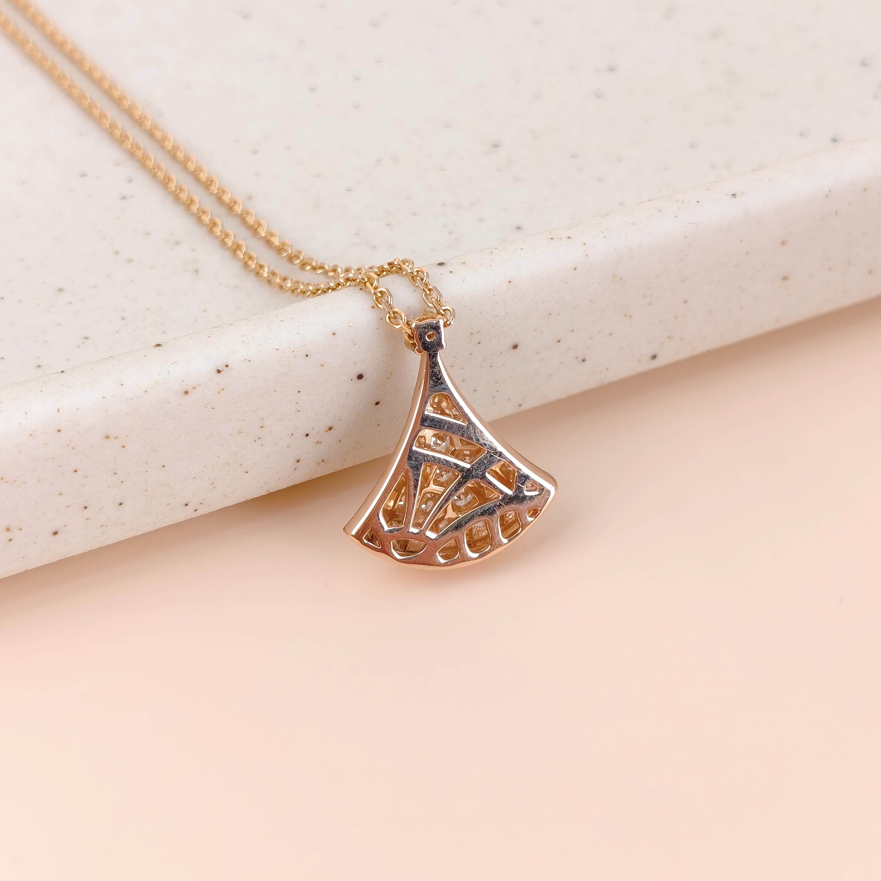Bvlgari Necklace DIVAS’ DREAM Collection Pavé Diamond Rose Gold Diamond18KR ose Goldmini Pendant0.9cm — cover view 3 of 11